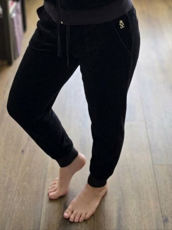Juicy Couture Pants - Juicy Couture Black Velour Jogger Sweatpants – Size L